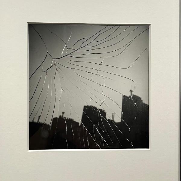 Denise Bellon, smashed window, Paris 1937